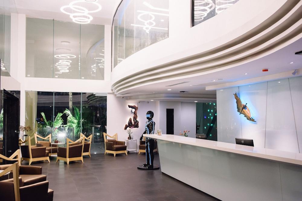 The Xtreme Suites Μπανγκόκ Εξωτερικό φωτογραφία